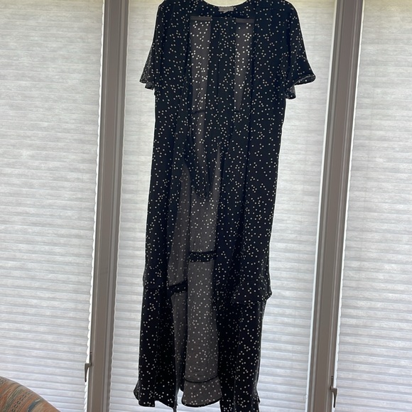 VETTA Romantic Capsule The Tiered Wrap Dress - Picture 6 of 8